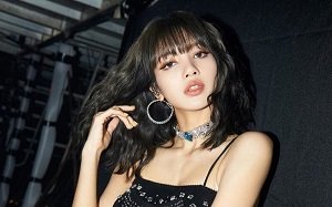 Nữ ca sĩ Black Pink vẫn đang chia sẻ clip